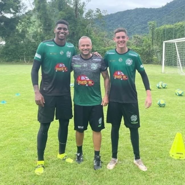 Foto da Goleiro Academy